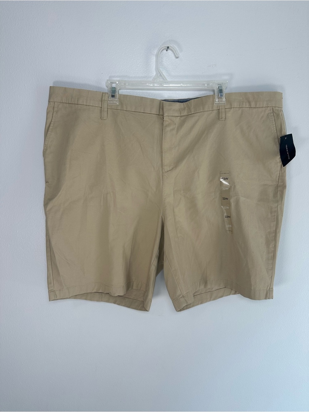 Tommy Hilfiger Women's Khaki Flat Front Shorts Size 22 NWT